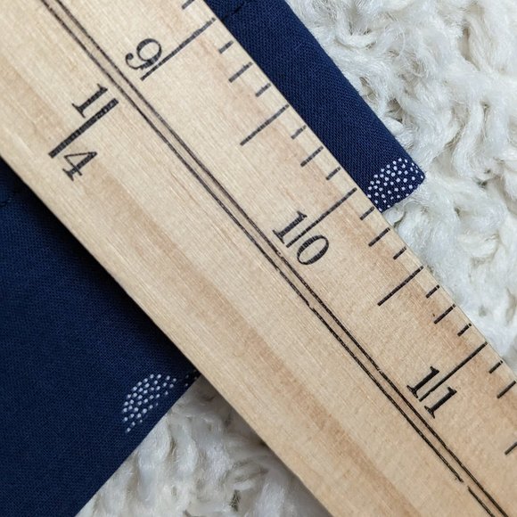 H & M* Men's Short Sleeve Button Down‎ Curved Hem Chest Pocket Shirt~ Size Large - Picture 9 of 12